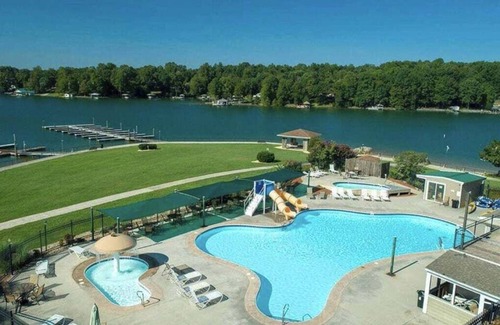 Smith Mountain Lake Apartment | #2100 Pointe - Studio Suite at Mariners SML