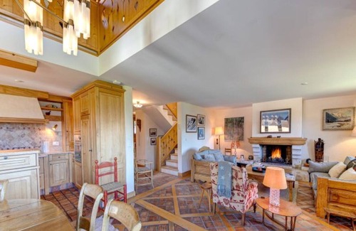Verbier Ski Chalet | 210SQM of Swiss Alpine charm-Minutes to the Ski lift