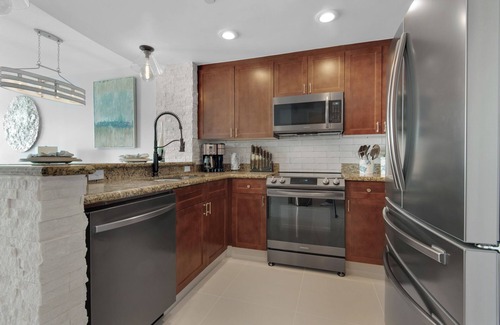 Panama City Beach Condo | 2110 - Romantic Honeymoon Beach Retreat