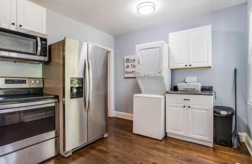 Villa Heights House | 22 Great Area Super Walkable