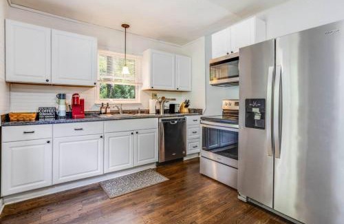 Villa Heights House | 22 Great Area Super Walkable