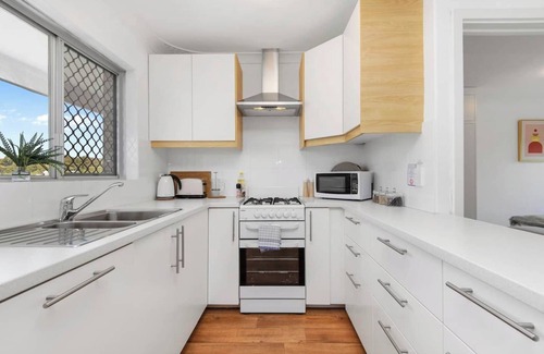 Subiaco Apartment | 22 Superb Subiaco Apt for Couples parkng