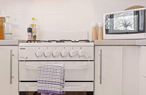 Subiaco Apartment | 22 Superb Subiaco Apt for Couples parkng