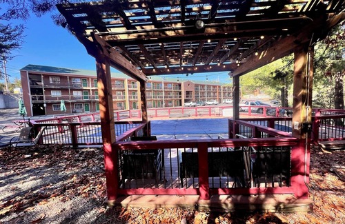 Indian Point Condo | 223 Closest accommodations to Silver Dollar City! With Free Shuttle!