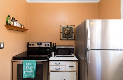 Cocoa Beach Cottage | 225 Cocoa Beach Stay Cottages - Pet Friendly, downtown, walk to the beach!