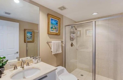 Kingston Condo | 24TH FLOOR WITH STUNNING ENDLESS VIEWS