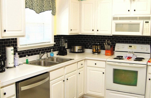 North Myrtle Beach Condo | 25% DISCOUNT - Summer Months. Barefoot Resort 2BR/2BA 2nd Level Golf Villa.