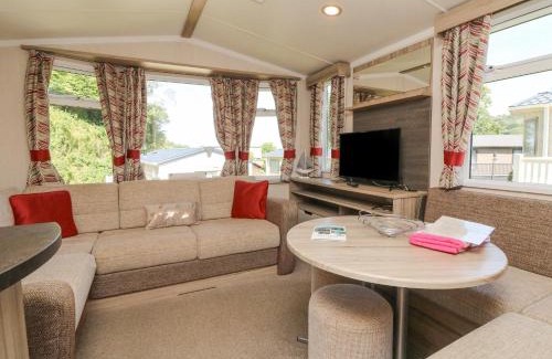 Combe Martin House | 25 Manleigh Park