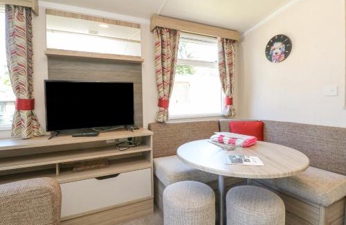 Combe Martin House | 25 Manleigh Park