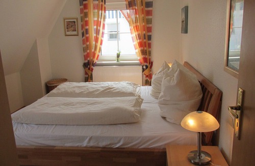 Wurster Nordseekuste House | 250 m v. Beach, several amenities, WiFi, 4 *, fireplace, family