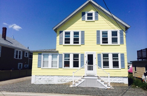 Wells Beach Apartment | 26 SECONDS FROM WELLS BEACH: OCEAN & MARSH VIEWS-BRIGHT & AIRY-9/6-9/13 OPEN-