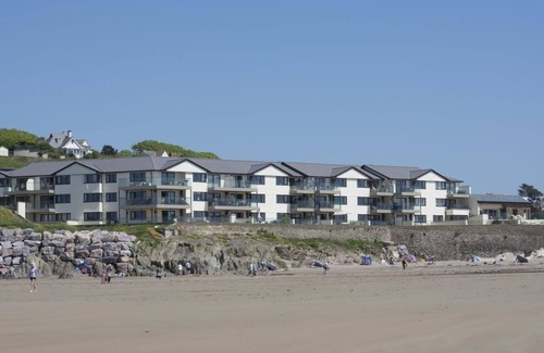 Bigbury-on-Sea Cottage | 27 BURGH ISLAND CAUSEWAY, family friendly in Bigbury-On-Sea