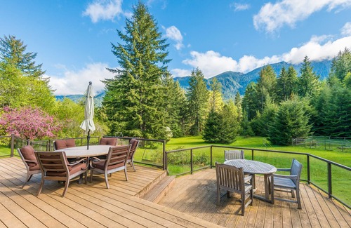 Port Angeles House | 27 Forested Acres w Mountain Views near Olympic Natl Park