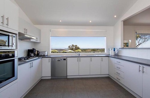 Rye House | 270 Degrees - Amazing views, open fire. Family and dog friendly.
