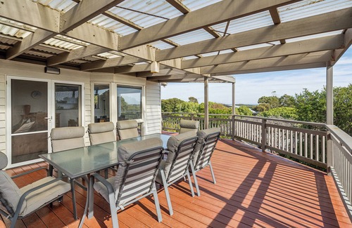 Rye House | 270 Degrees - Amazing views, open fire. Family and dog friendly.