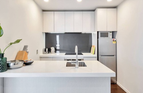 Auckland Central Business District Apartment | 2702/32 Swanson Street