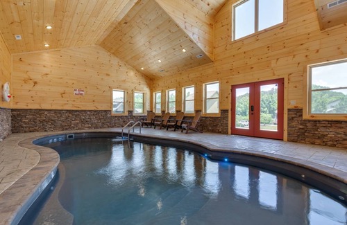 Gatlinburg - Pigeon Forge Cabin | 279 m² Cabin ∙ 4 bedrooms ∙ 12 guests