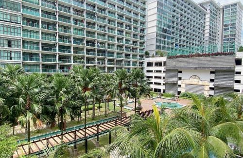 Taman Mount Austin Apartment | 28 - Yellow Bloom Cottage at Mount Austin, JB