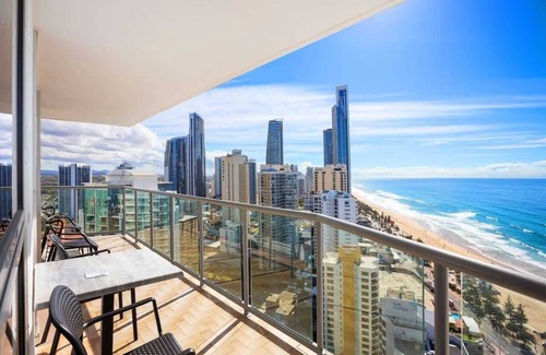 Surfers Paradise Apartment | 29D Peninsula Summary