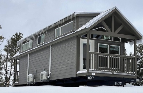 Williams Ski Chalet | 2B Cozy chalet in Beautiful Williams with AC, Wi-Fi, With Forest View and Patio