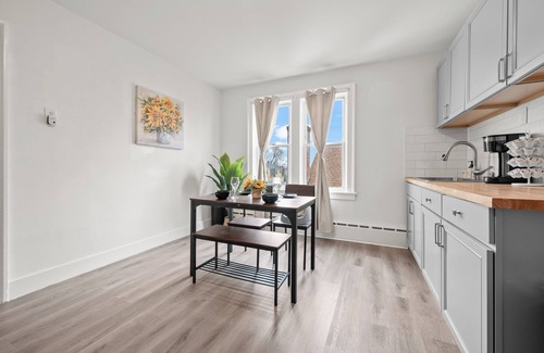 Hartford Apartment | 2bd/1ba near downtown- 4 mins to Trinity College