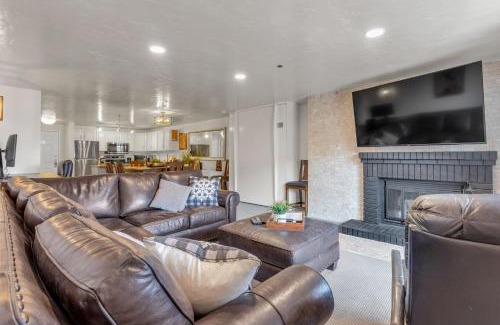 North Park City Apartment | 2BD 2BA Condo with Hot Tub and Pool