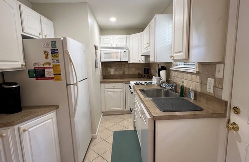 North End Condo | 2BD/2BA First Floor Condo! Short Walk to Beach!nStay, Relax, Repeat