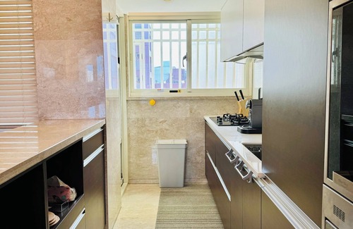 Xinyi Apartment | 2bd/2ba Taipei Skyline Views|Xinyi District|Walk to Taipei 101 & Xiangshan