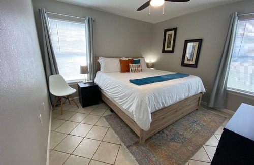 Pasadena House | 2Bd King/Queen in the Heart of Pasadena