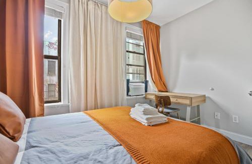 Lower East Side Apartment | 2BD Urban Ease in Lower East Side