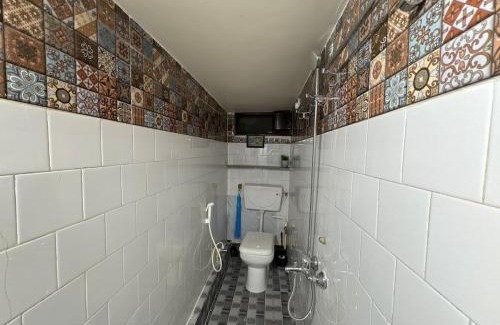 Bhubaneshwar Apartment | 2BHK Home fully furnished at Sahid Nagar near INOX