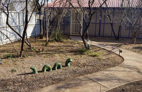 Truth or Consequences House | 2br 1ba house Mineral Hot Springs near Rio Grande sleeps 4 to 6