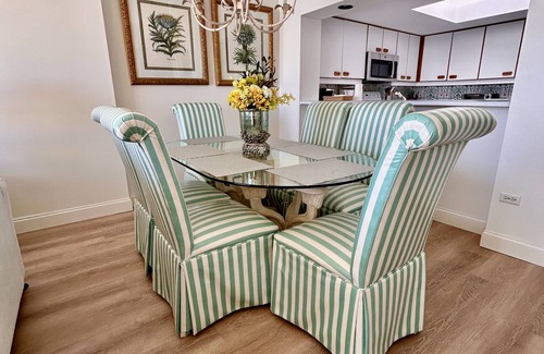 Briarcliffe Acres Condo | 2BR/2BA 15th Floor Penthouse, 10ft Ceilings -this view is out of this world!