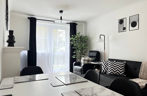 Tinsley Green Apartment | 2BR/2BA 2 King Beds Parking Home Away Home