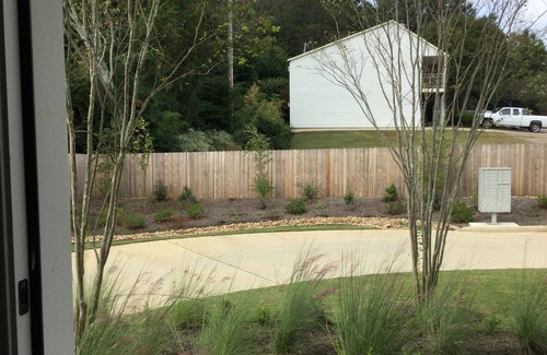 Ruston House | 2BR/2BA Refined Ruston Home Adjacent To Louisiana Tech University, Sleeps 5