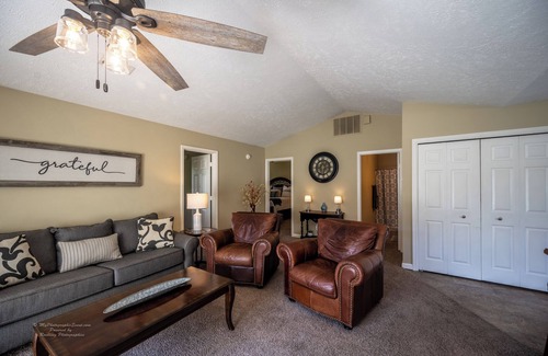 Santa Claus House | 2BR/2Bth, walking to Holiday World. Outdoor grilling area. Family Friendly!