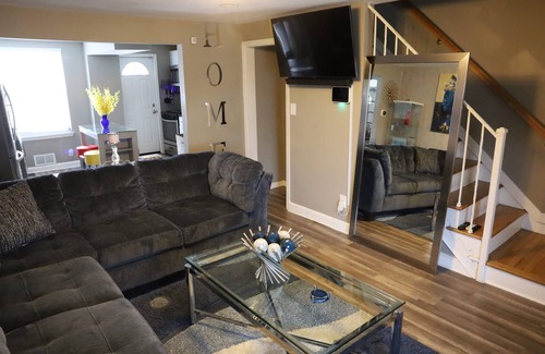 Downtown Baltimore House | 2BR Amenity Haven based in BEAUTIFUL Baltimore!