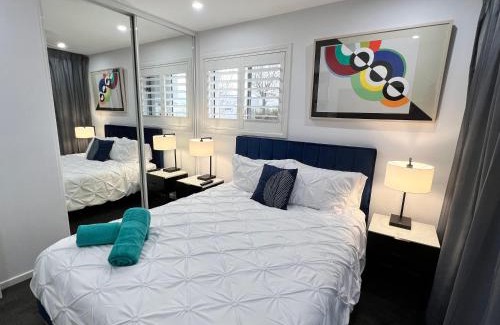 Gungahlin Apartment | 2BR Apt Gungahlin Square Luxe Super Central Wifi Wine Secure Parking
