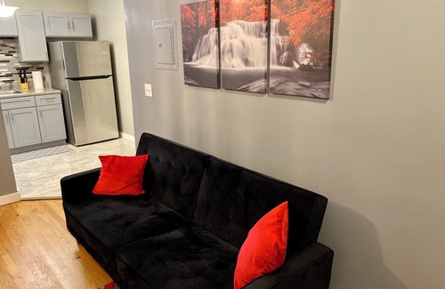 East Flatbush Apartment | 2BR Apt Located in the Heart of Brooklyn, 30 Minutes From Midtown & Pets Allowed