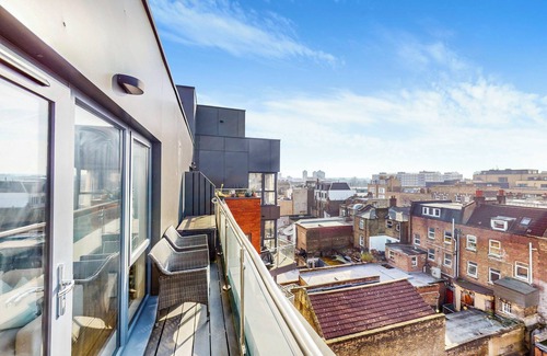 Walworth Apartment | 2BR Apt Near Elephant and Castle – London Retreat