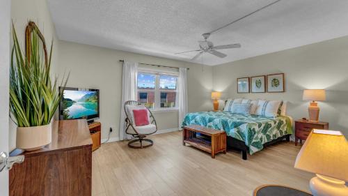 Avon By The Sea House | 2BR Beachfront Condo with Pool BBQ & Steps To Pier