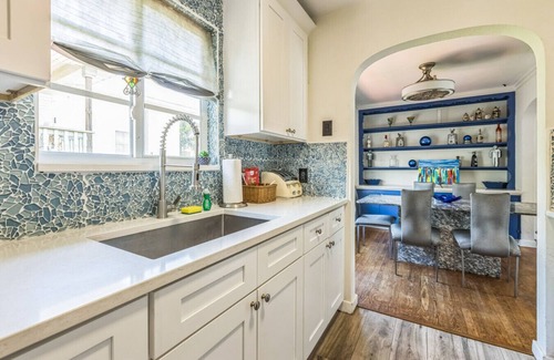 Crescent Lake Apartment | 2BR Close to Beach and Downtown!