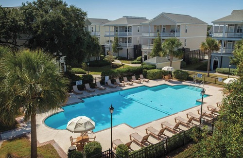 Ocean Ridge Condo | 2BR Coastal Retreat w/Balcony at Ocean Ridge