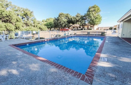 Highland Lake Estates Apartment | 2BR Condo w/Lake Access & Pool