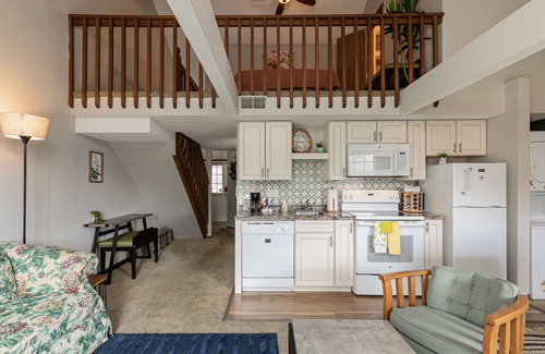 Table Rock Condo | 2BR Cozy Condo ~ Centrally Located ~ FREE TICKETS INCLUDED! (FC1-6)