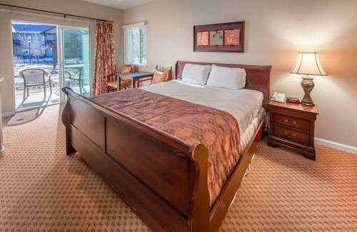Minden Resort | 2BR DAVID WALLEY'S RESORT WITH HOT SPRING -SLEEPS 6