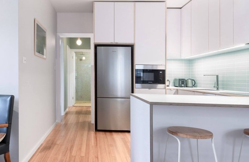 Elsternwick House | 2BR Elsternwick Escape with Courtyard