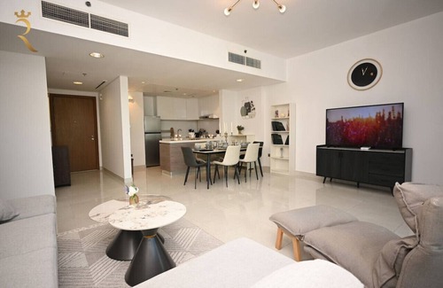 Al Bandar Apartment | 2BR Enchanted Hideaway w/Pool & Gym – Al Raha