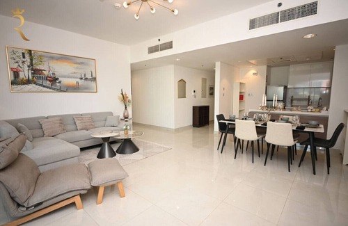 Al Bandar Apartment | 2BR Enchanted Hideaway w/Pool & Gym – Al Raha