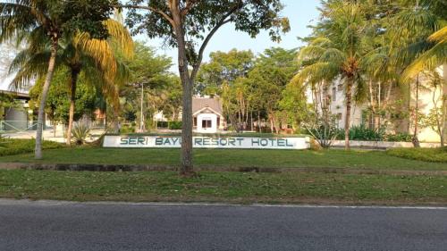 Kampung Bagan Lalang Apartment | 2BR First-Floor Apartments at Sri Bayu Resort Hotel, Bagan Lalang